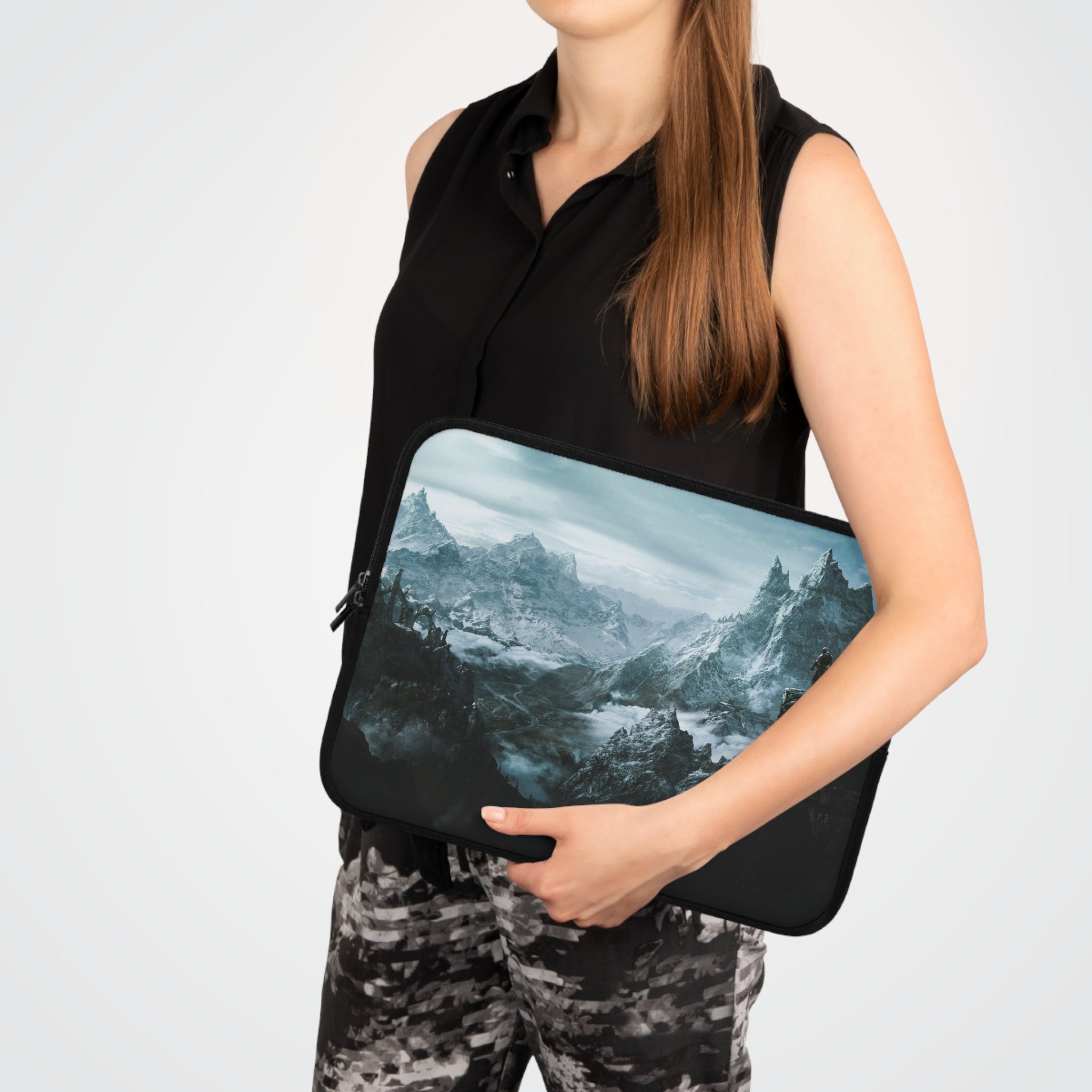 elder-scrolls-skyrim-laptop-sleeve-blue-game-art-protective-case-macbook-air-15-sleeve-dragon-art-tablet-cove-