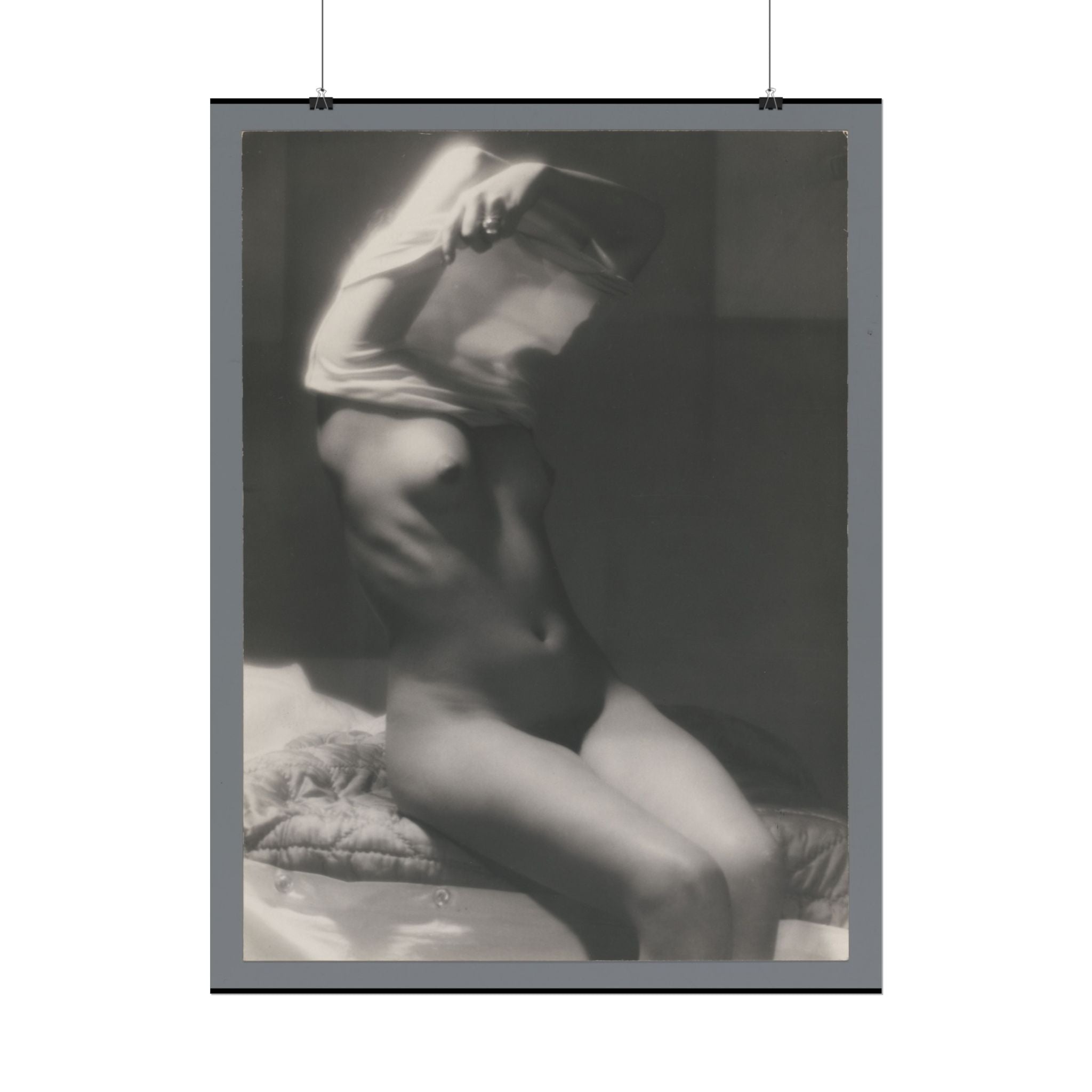 poster-print-vor-dem-schlafen-gehen-by-michael-heumuller-black-and-white-photography-nude-art-wall-decor-poster-fine-art-prin