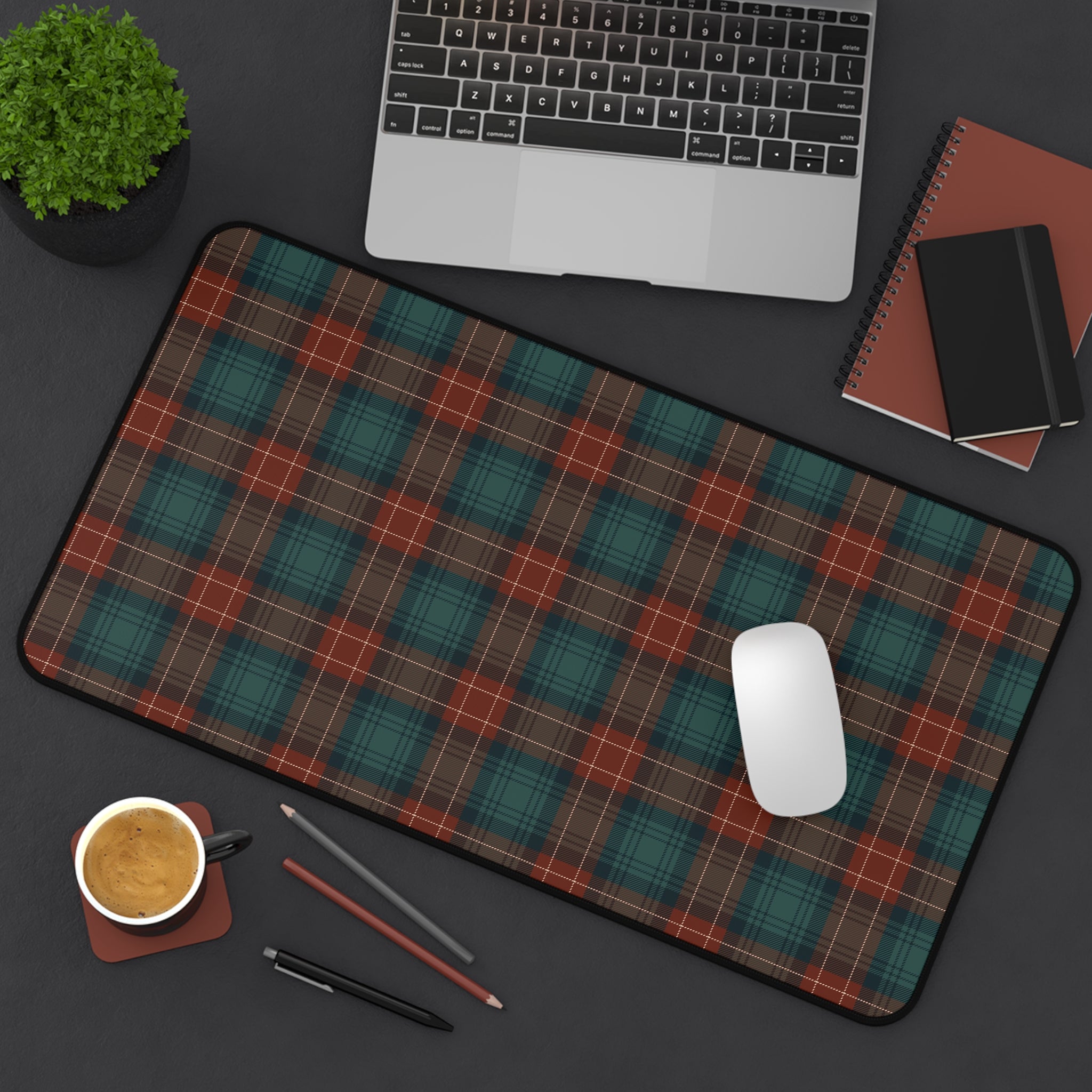 vintage-christmas-green-red-tartan-desk-mat-scottish-plaid-mouse-pad-for-office-desk-desk-pad-for-home-office-large-desk-mat
