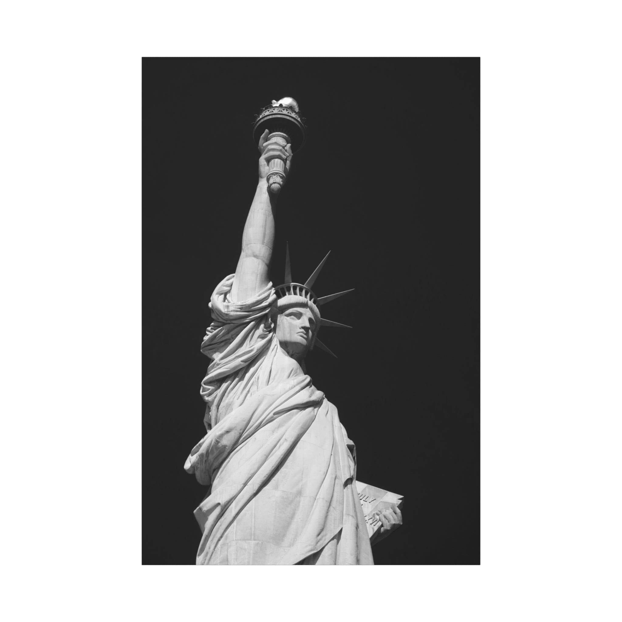 canvas-wall-art-statue-of-liberty-canvas-print-nyc-wall-decor-new-york-city-landscape-print-minimalist-art-nyc-gift-wall-art-